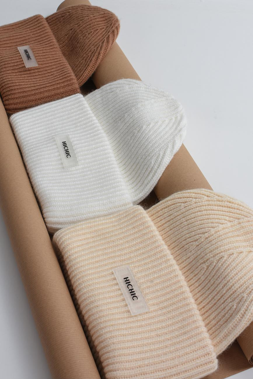 KRÉMOVÁ ČEPICE BEANIE HICHIC LuxeKnit