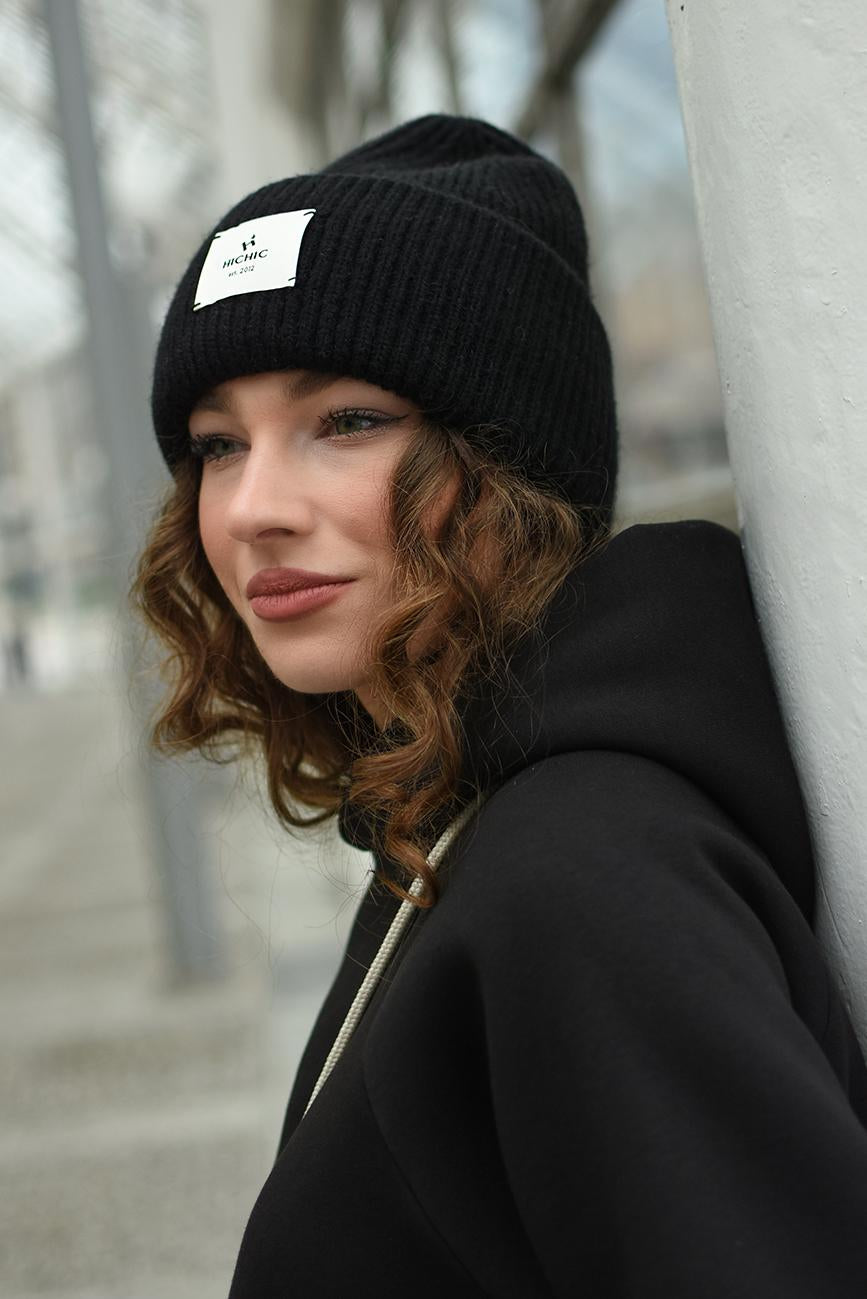 ČERNÁ KAŠMÍROVÁ ČEPICE BEANIE HICHIC LuxeKnit