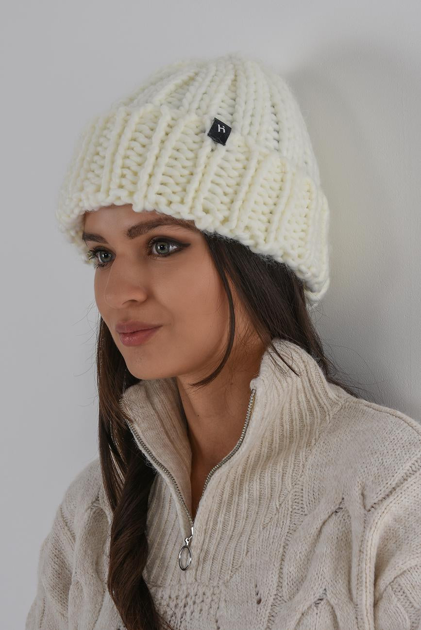 DÁMSKÁ VLNĚNÁ ČEPICE BEANIE HICHIC krémová