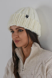 DÁMSKÁ VLNĚNÁ ČEPICE BEANIE HICHIC krémová