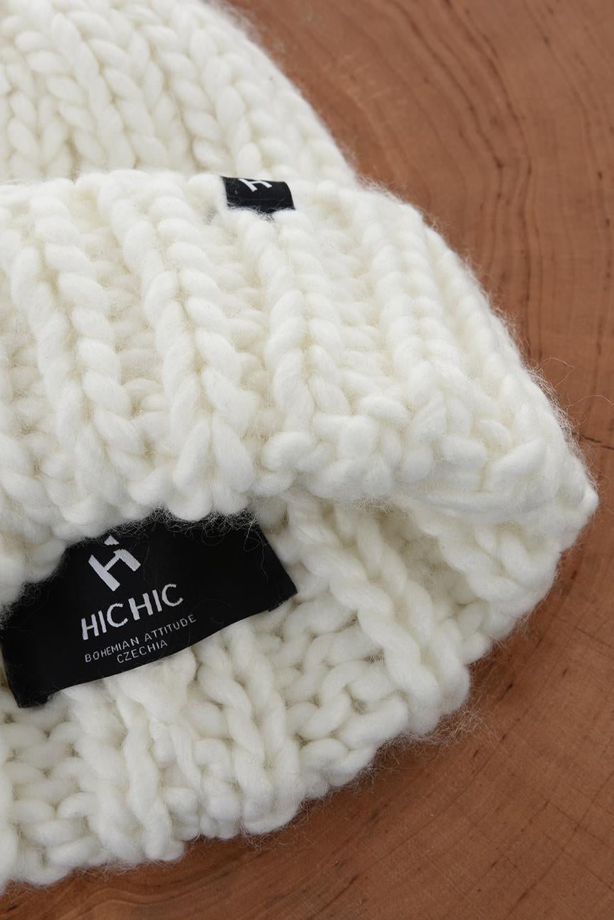 DÁMSKÁ VLNĚNÁ ČEPICE BEANIE HICHIC krémová