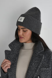 ANTRACITOVÁ KAŠMÍROVÁ BEANIE HICHIC LuxeKnit