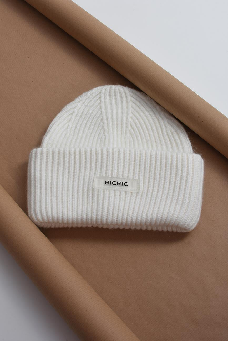 KRÉMOVÁ ČEPICE BEANIE HICHIC LuxeKnit