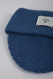 MODRÁ KAŠMÍROVÁ BEANIE ČEPICE HICHIC LuxeKnit