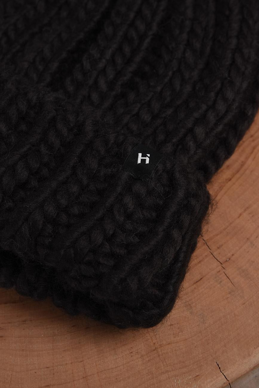 PLETENÁ ČEPICE DÁMSKÁ HICHIC černá
