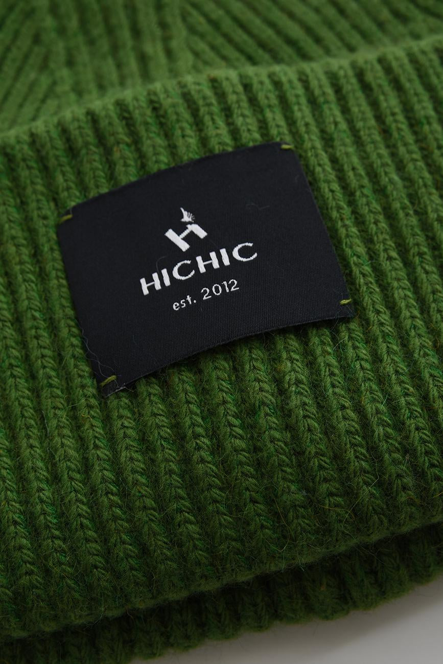 ZELENÁ ZIMNÍ ČEPICE HICHIC LuxeKnit