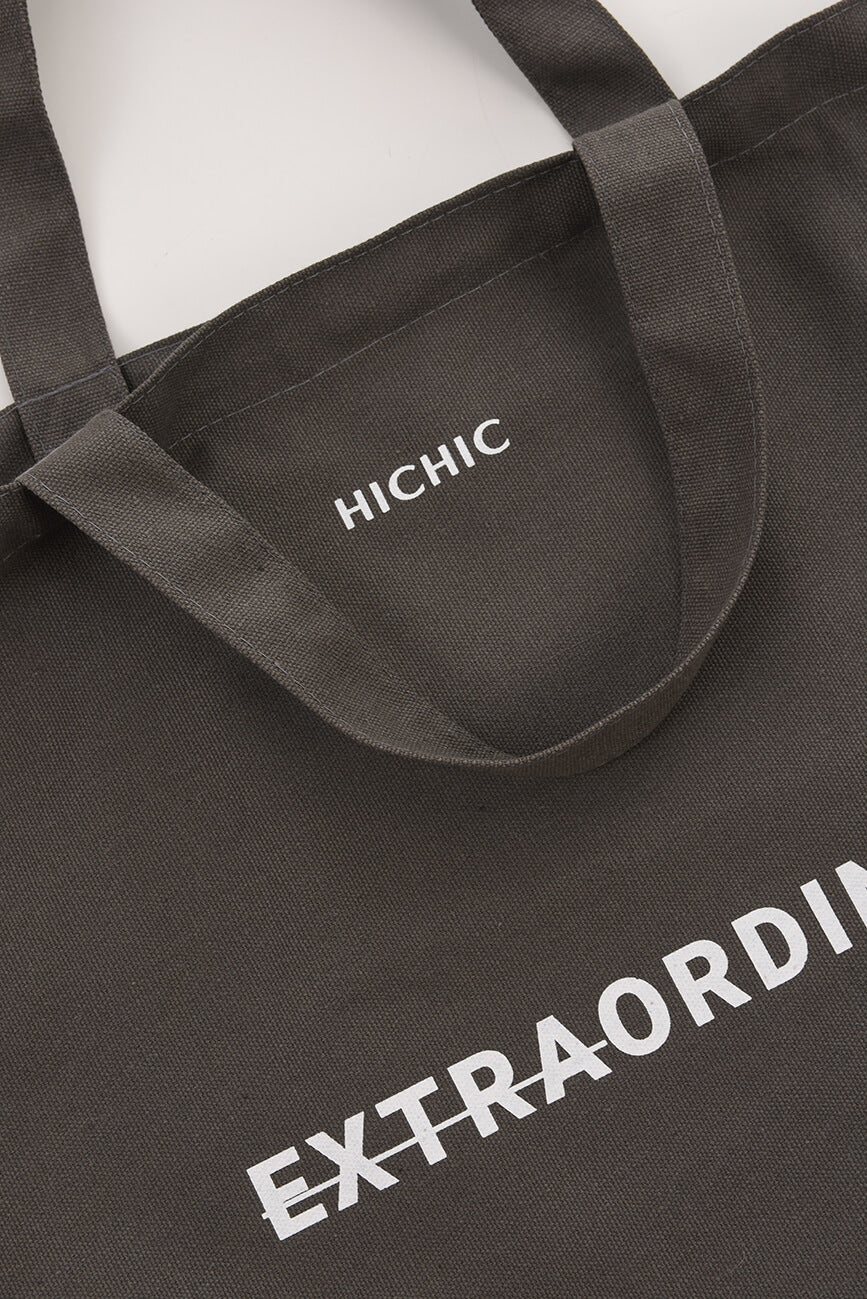 PLÁTĚNÁ TAŠKA PŘES RAMENO S POTISKEM HICHIC Extraordinary