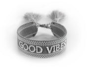 ŠEDÝ PLETENÝ NÁRAMEK HICHIC Good vibes