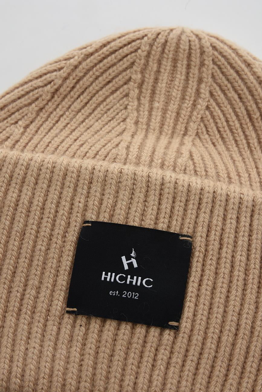 BEIGE BEANIE WHITE LOGO HICHIC LuxeKnit