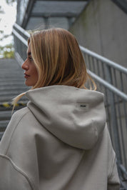 BEIGE OVERSIZED SWEATSHIRT HICHIC Moodie
