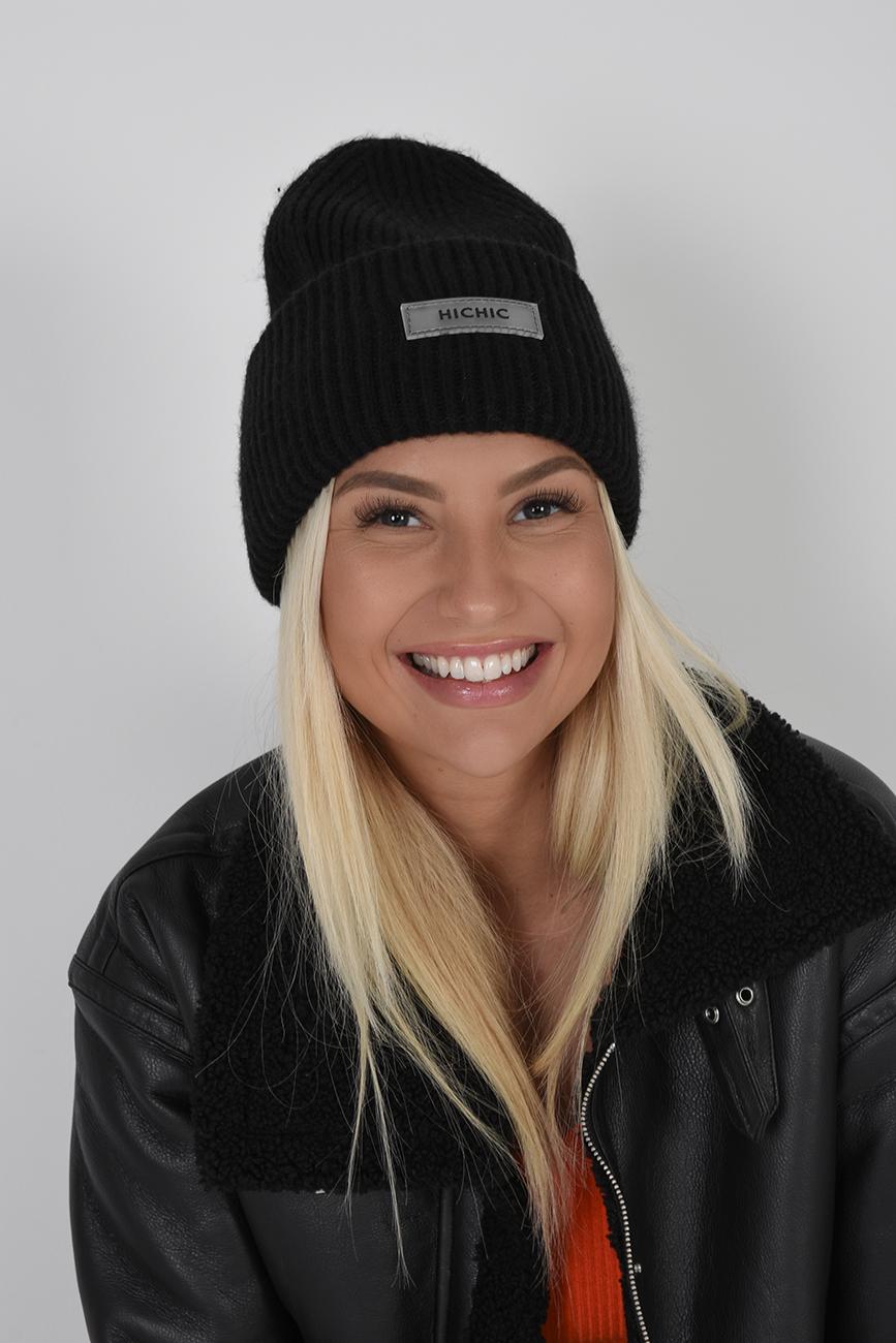 cerna-beanie-cepice_2.jpg