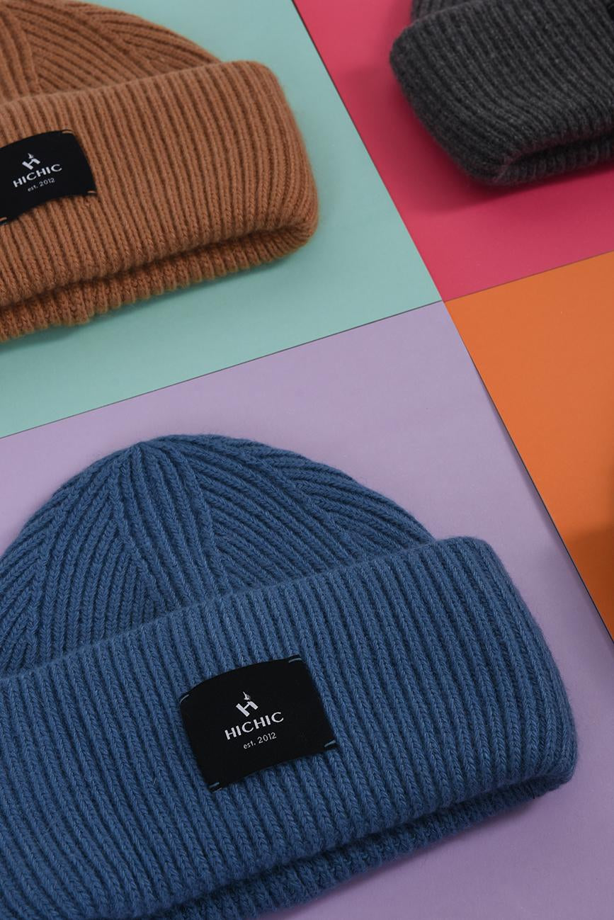 MODRÁ ZIMNÍ ČEPICE BEANIE HICHIC LuxeKnit