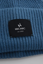 MODRÁ ZIMNÍ ČEPICE BEANIE HICHIC LuxeKnit