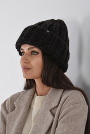 WOMEN'S KNITTED CAP HICHIC black