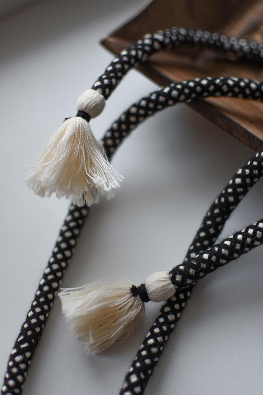 PHONE LANYARD WITH TASSELS HICHIC UniŠpagát BohoBlack