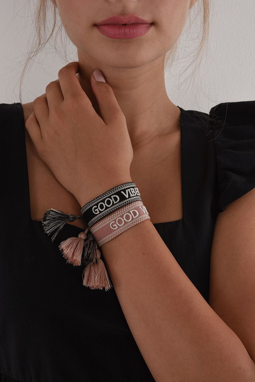 BLACK KNITTED HICHIC BRACELET Good vibes