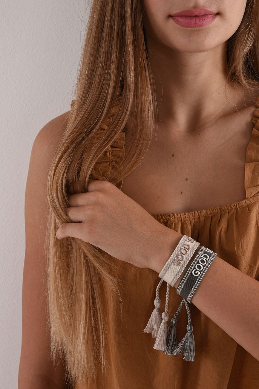 CREAM KNITTED BRACELET HICHIC Good vibes