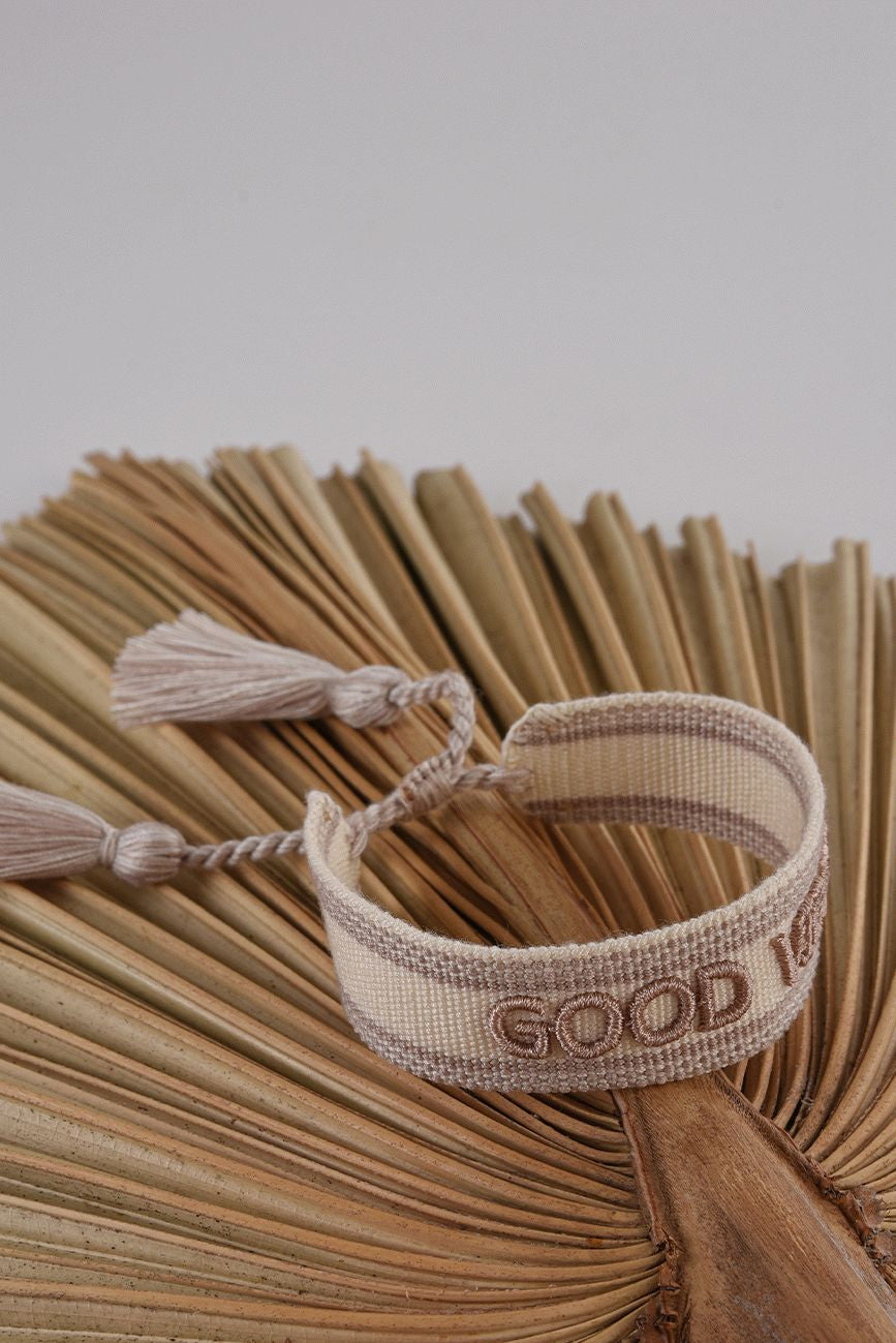 CREAM KNITTED BRACELET HICHIC Good vibes