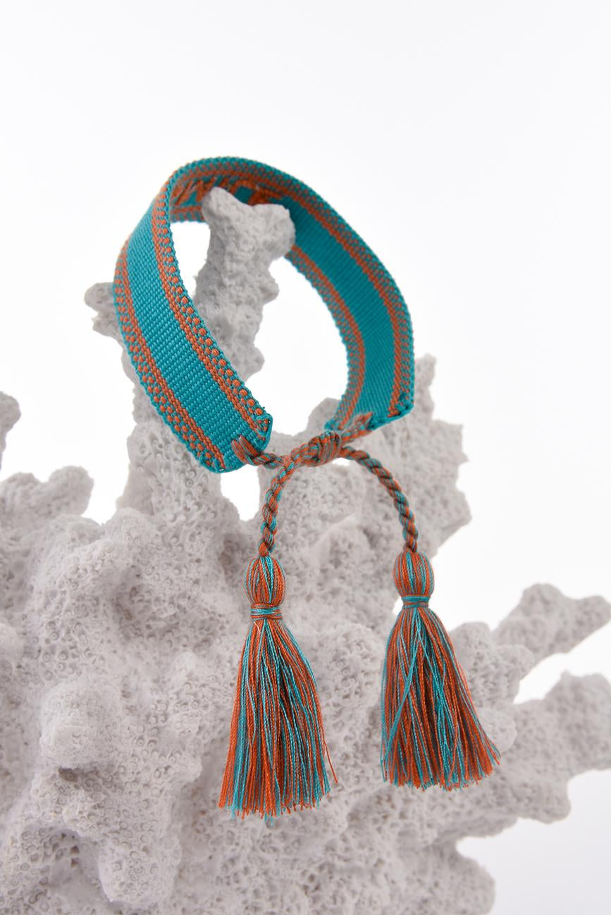 BLUE KNITTED BRACELET HICHIC Smile 