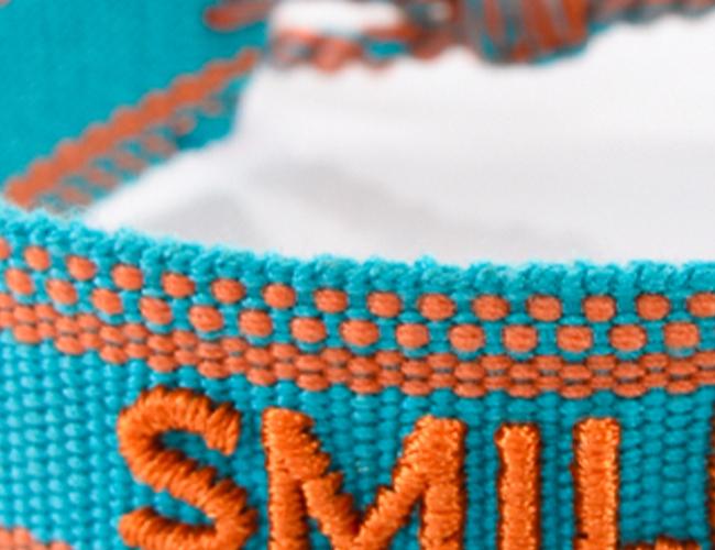 BLUE KNITTED BRACELET HICHIC Smile 