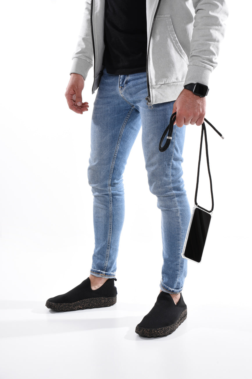 obal-na-mobil-na-krk-crossbody-cerny_2.jpg